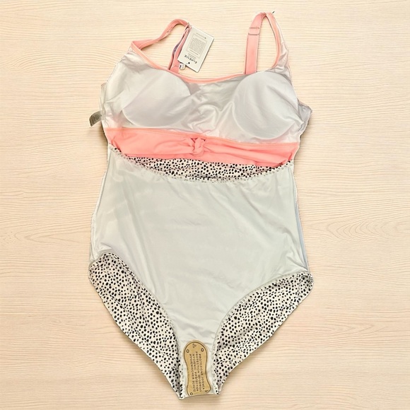 Eomenie One Piece Swimsuit XL Light Pink Print – Tummy Control Cutout - Picture 7 of 9